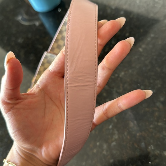 COPY - LV Women’s Belt - reversible - Picture 5 of 6